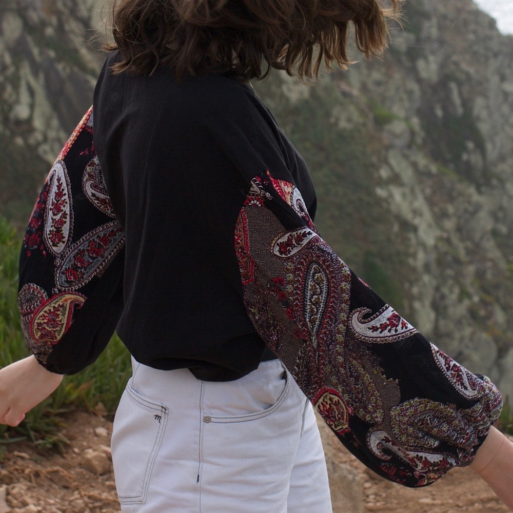 Patterned Sleeve Top - Picture 3 of 5